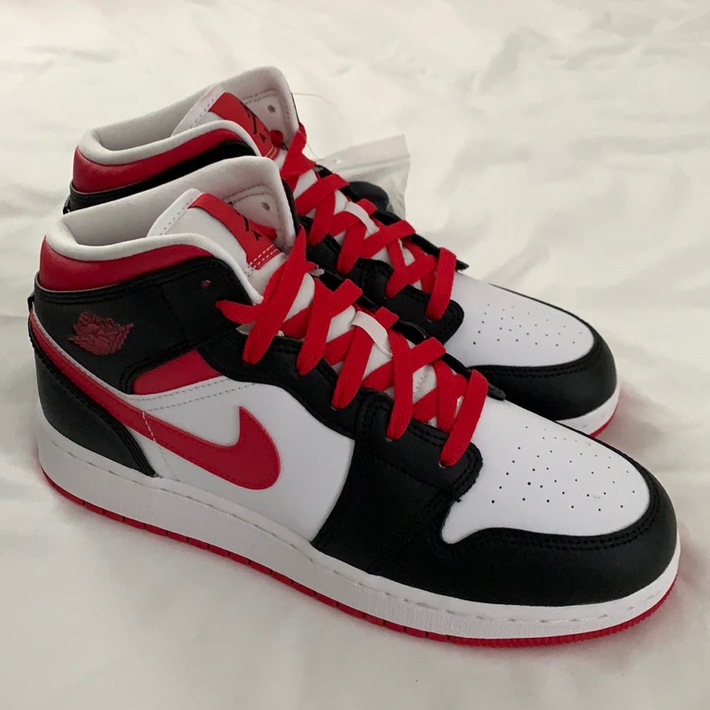 Air Jordan 1 MID (Youth)